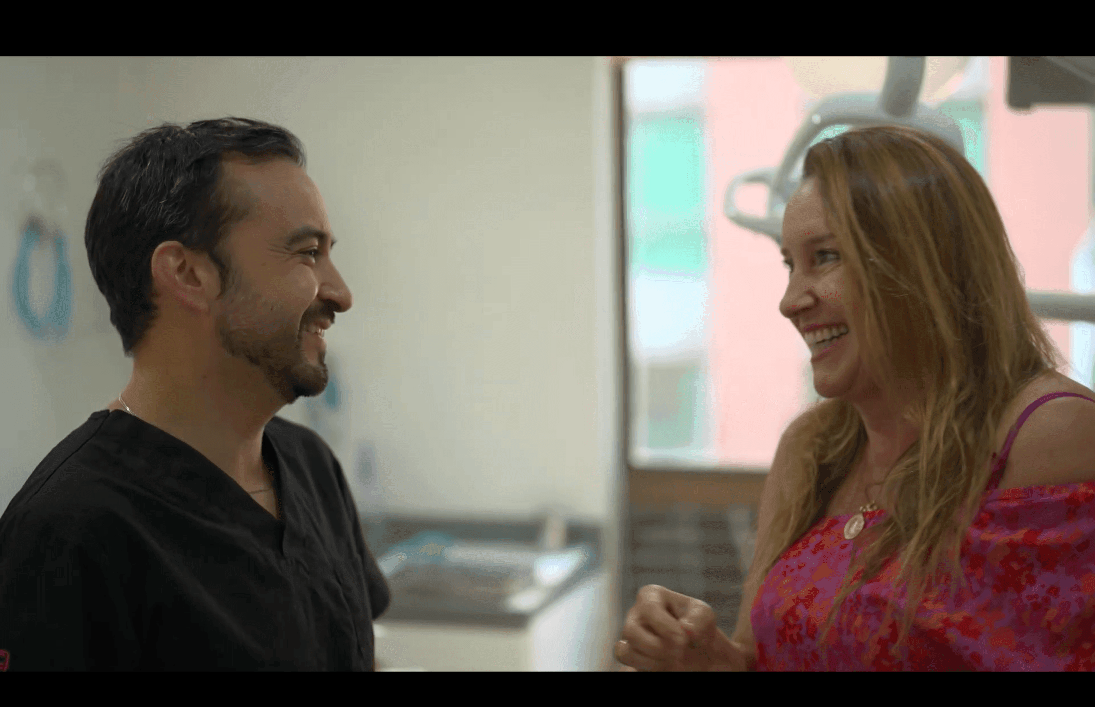 Dr. Pablo Urrutia con paciente